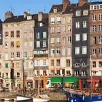 Kyriad Honfleur - Saint Sauveur Hotel La Rivière-Saint-Sauveur