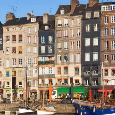 Kyriad Honfleur - Saint Sauveur Hotel La Rivière-Saint-Sauveur