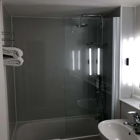 Hotel Kyriad Honfleur - Saint Sauveur La Rivière-Saint-Sauveur