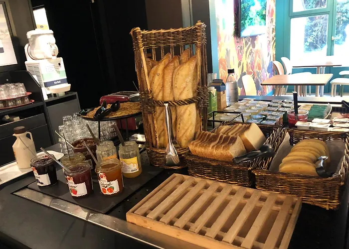 Kyriad Honfleur - Saint Sauveur 3*