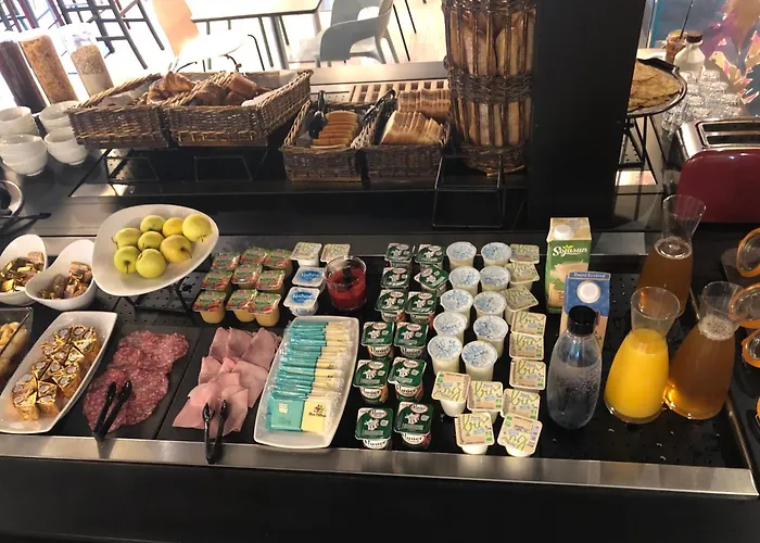 Kyriad Honfleur - Saint Sauveur 3*