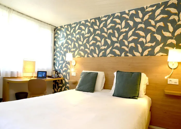 Kyriad Honfleur - Saint Sauveur Hotel 3*