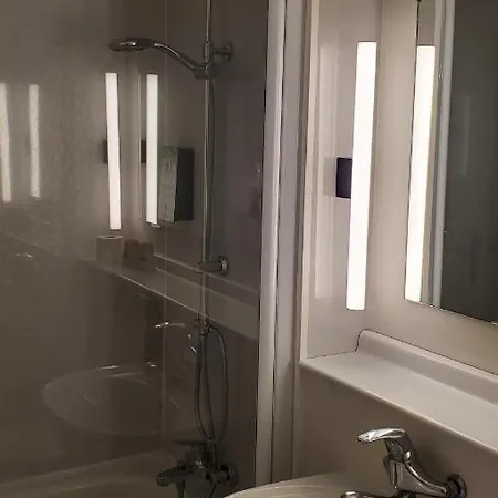 Hotel Kyriad Honfleur - Saint Sauveur La Rivière-Saint-Sauveur