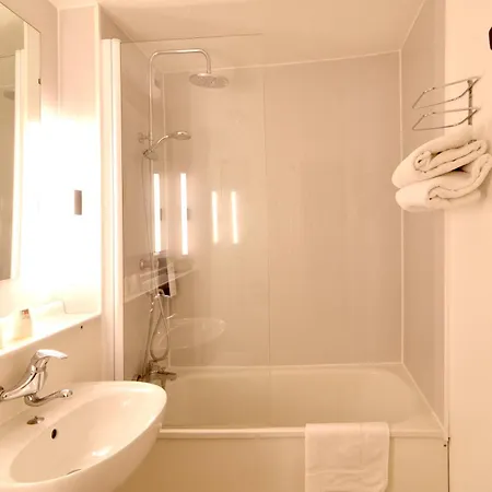 Отель Kyriad Honfleur - Saint Sauveur 3*