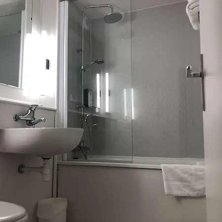 Kyriad Honfleur - Saint Sauveur 3*