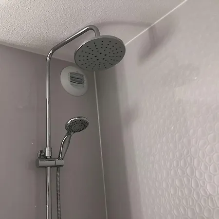 Отель Kyriad Honfleur - Saint Sauveur Ла-Ривьер-Сен-Совёр