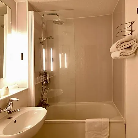 Hotel Kyriad Honfleur - Saint Sauveur La Rivière-Saint-Sauveur