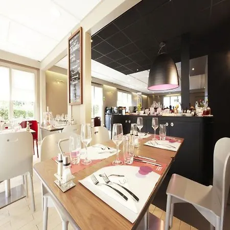 Kyriad Honfleur - Saint Sauveur Hotel