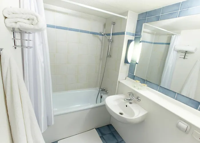 Kyriad Honfleur - Saint Sauveur 3*