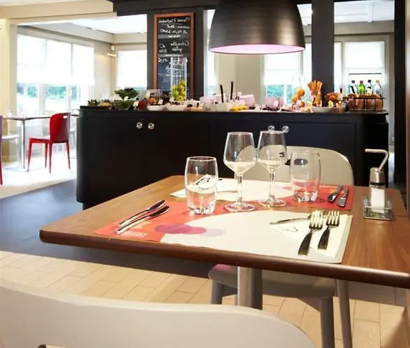 Hotel Kyriad Honfleur - Saint Sauveur