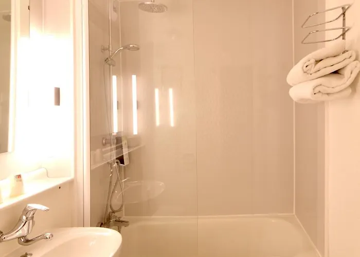 Hotel Kyriad Honfleur - Saint Sauveur 3*