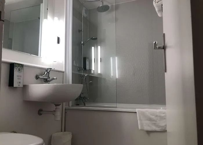 Kyriad Honfleur - Saint Sauveur 3*